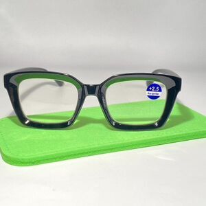 0617 Claudia Reading Glasses 2.50 Oversize Readers Black Square Shape NWT